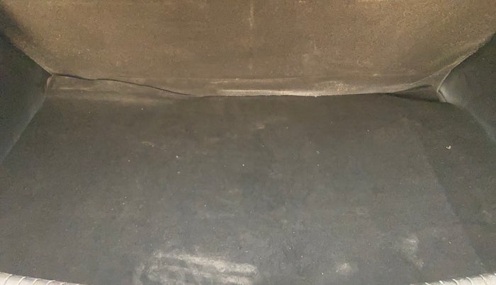 2015 Hyundai Grand i10 SPORTZ 1.2 KAPPA VTVT, Petrol, Manual, 31,215 km, Boot Inside