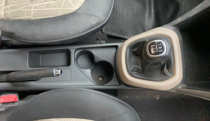 2015 Hyundai Grand i10 SPORTZ 1.2 KAPPA VTVT, Petrol, Manual, 31,215 km, Gear Lever