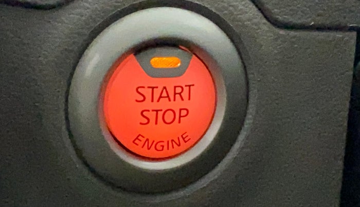 2014 Nissan Micra XV CVT, Petrol, Automatic, 64,081 km, Keyless Start/ Stop Button