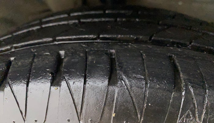 2014 Nissan Micra XV CVT, Petrol, Automatic, 64,081 km, Right Front Tyre Tread