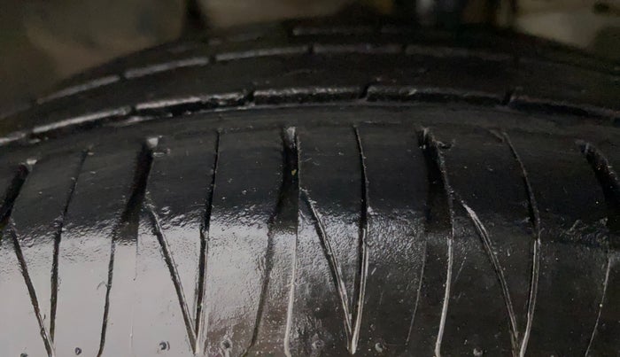 2014 Nissan Micra XV CVT, Petrol, Automatic, 64,081 km, Left Front Tyre Tread