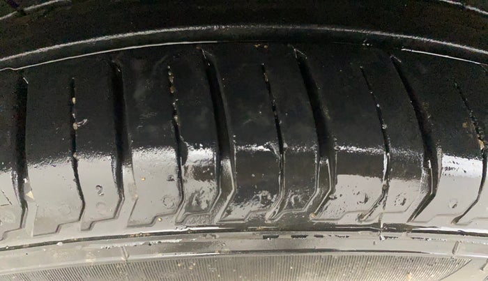 2023 Hyundai NEW I20 ASTA (O) 1.2 AT, Petrol, Automatic, 18,175 km, Right Rear Tyre Tread