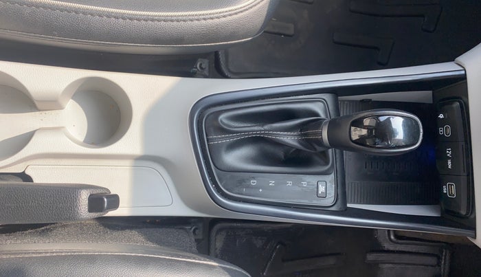 2023 Hyundai NEW I20 ASTA (O) 1.2 AT, Petrol, Automatic, 18,175 km, Gear Lever