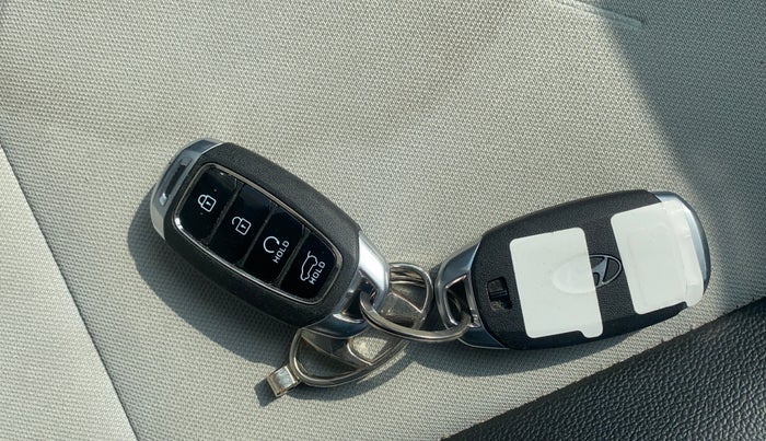 2023 Hyundai NEW I20 ASTA (O) 1.2 AT, Petrol, Automatic, 18,175 km, Key Close Up