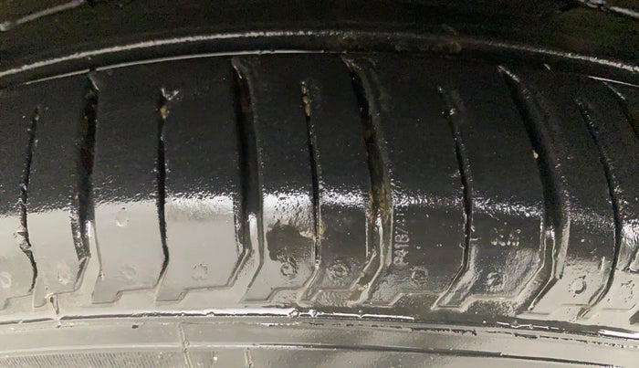 2023 Hyundai NEW I20 ASTA (O) 1.2 AT, Petrol, Automatic, 18,175 km, Left Front Tyre Tread