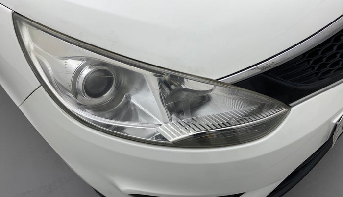 2016 Tata Zest XMS RT, CNG, Manual, 1,00,186 km, Right headlight - Minor scratches