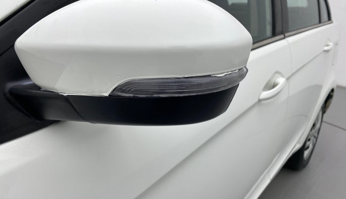2016 Tata Zest XMS RT, CNG, Manual, 1,00,186 km, Left rear-view mirror - Indicator light not working