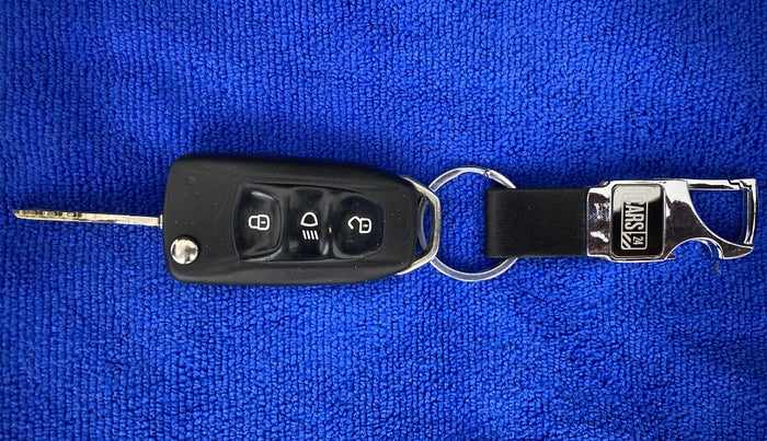 2016 Tata Zest XMS RT, CNG, Manual, 1,00,186 km, Key Close Up