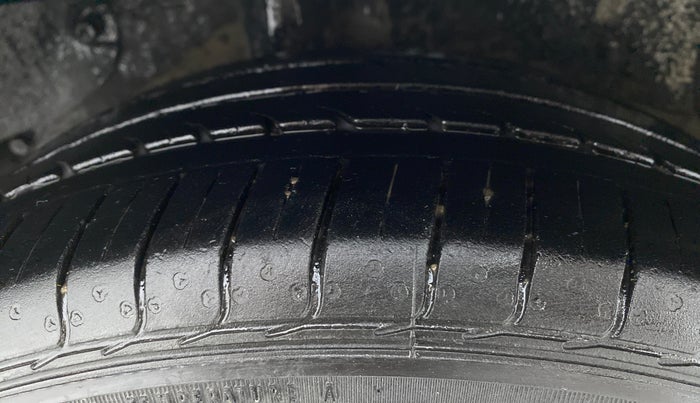 2016 Tata Zest XMS RT, CNG, Manual, 1,00,186 km, Right Rear Tyre Tread