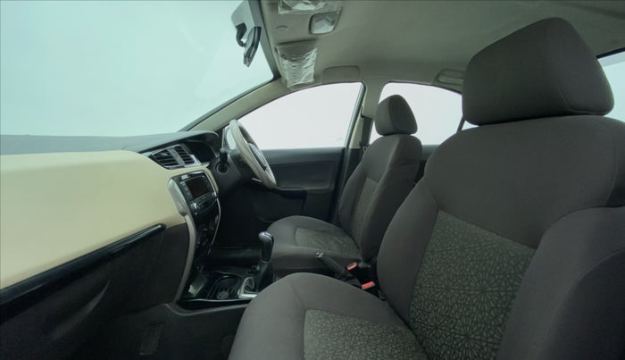 2016 Tata Zest XMS RT, CNG, Manual, 1,00,186 km, Right Side Front Door Cabin
