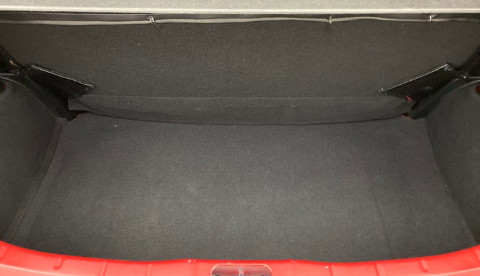 2018 Hyundai NEW SANTRO ASTA 1.1 MT, Petrol, Manual, 17,076 km, Boot Inside