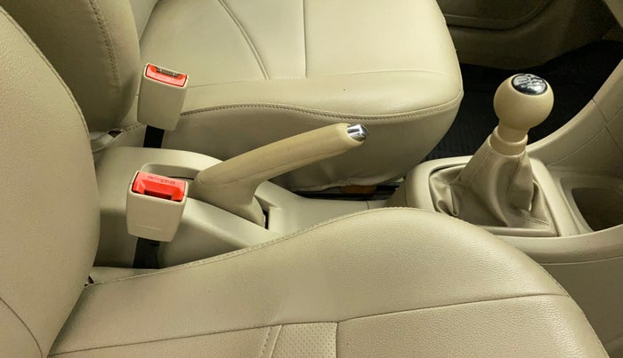 2014 Maruti Swift Dzire VXI, Petrol, Manual, 67,055 km, Gear Lever