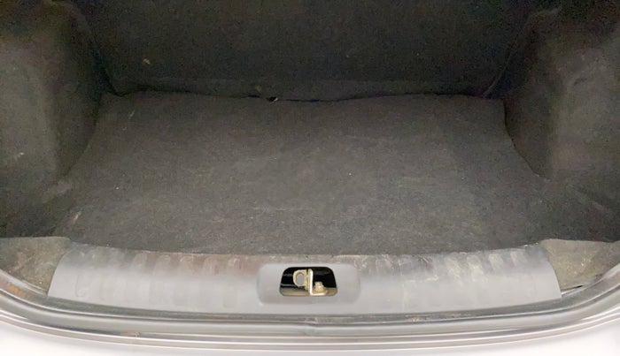 2014 Maruti Swift Dzire VXI, Petrol, Manual, 67,055 km, Boot Inside