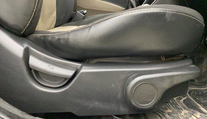 2014 Hyundai Grand i10 ASTA (O) 1.2 KAPPA VTVT, Petrol, Manual, 88,679 km, Driver Side Adjustment Panel