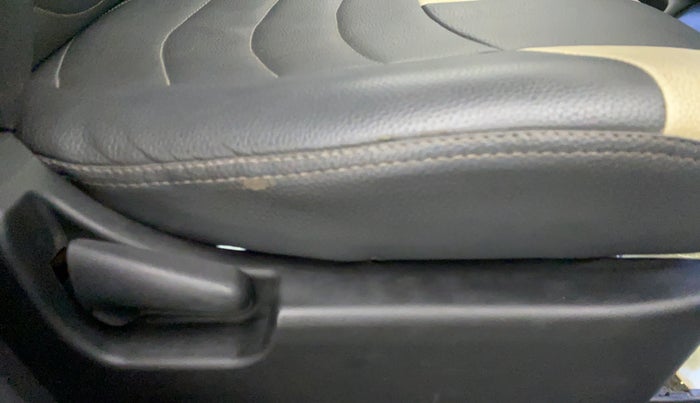 2015 Maruti Wagon R 1.0 LXI CNG, CNG, Manual, 1,03,344 km, Driver Side Adjustment Panel