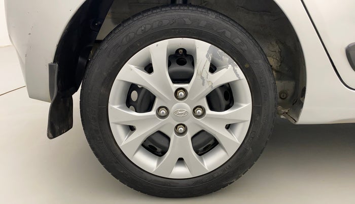 2016 Hyundai Grand i10 SPORTZ 1.2 KAPPA VTVT, Petrol, Manual, 38,309 km, Right Rear Wheel