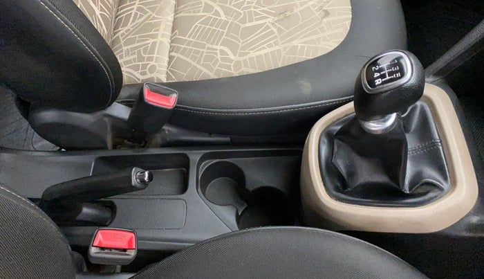 2016 Hyundai Grand i10 SPORTZ 1.2 KAPPA VTVT, Petrol, Manual, 38,309 km, Gear Lever
