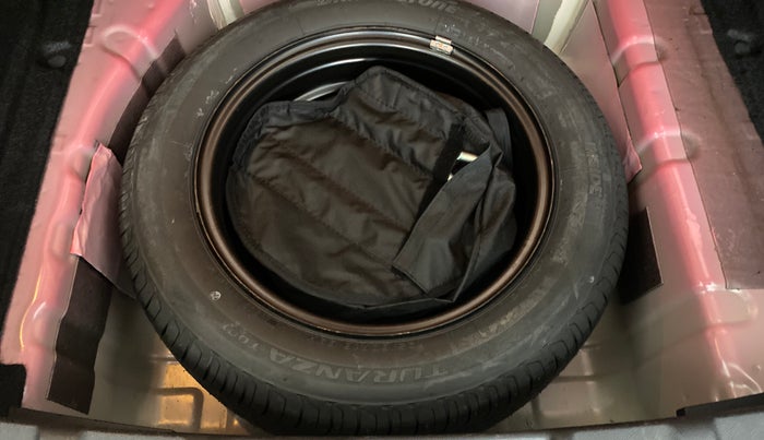 2024 Tata NEXON CREATIVE AMT DUAL TONE 1.2 PETROL, Petrol, Automatic, 19,537 km, Spare Tyre