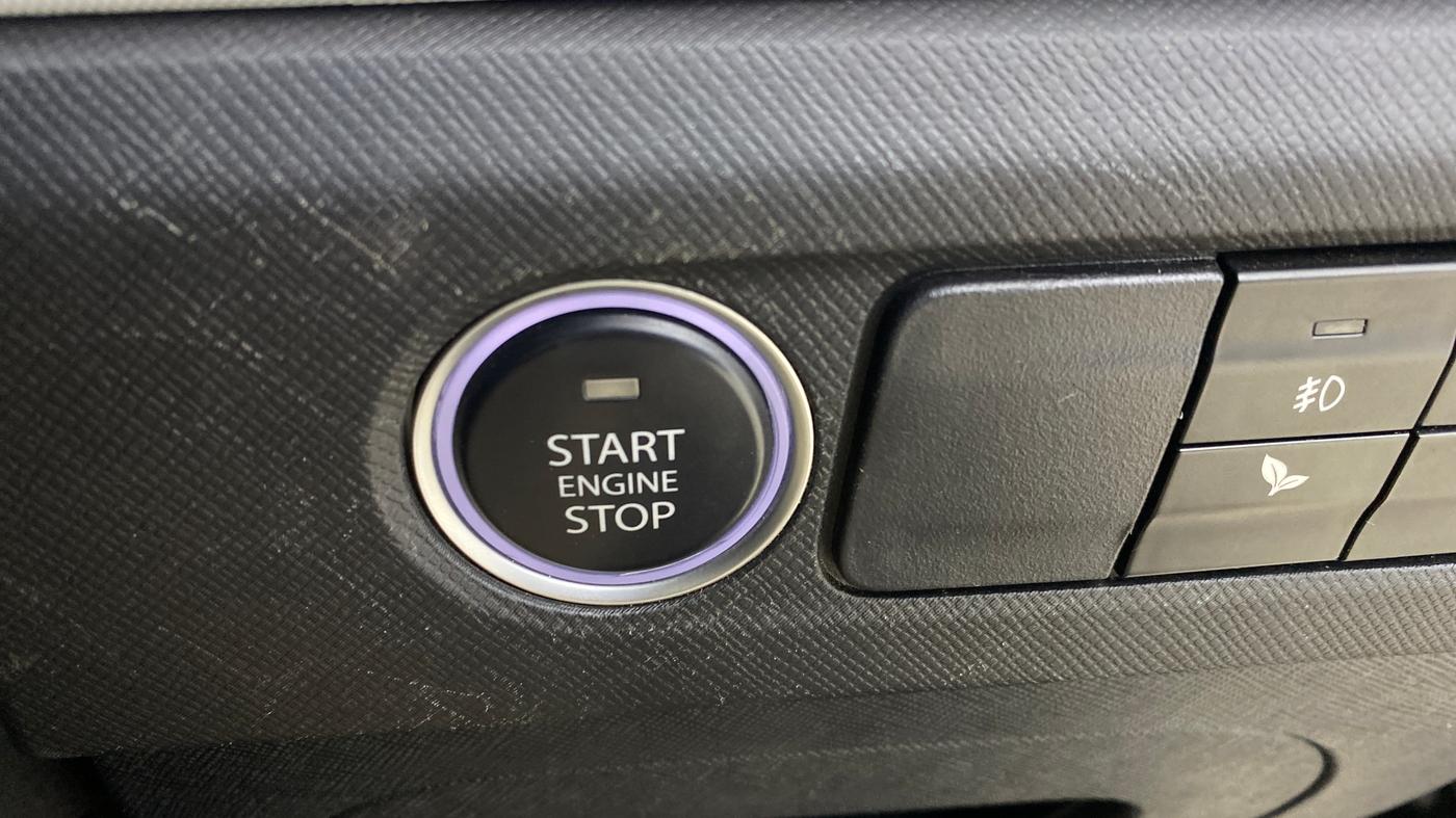 2024 Tata PUNCH Creative Dual Tone AMT Sunroof , Petrol, Automatic, 14,120 km, Keyless Start/ Stop Button