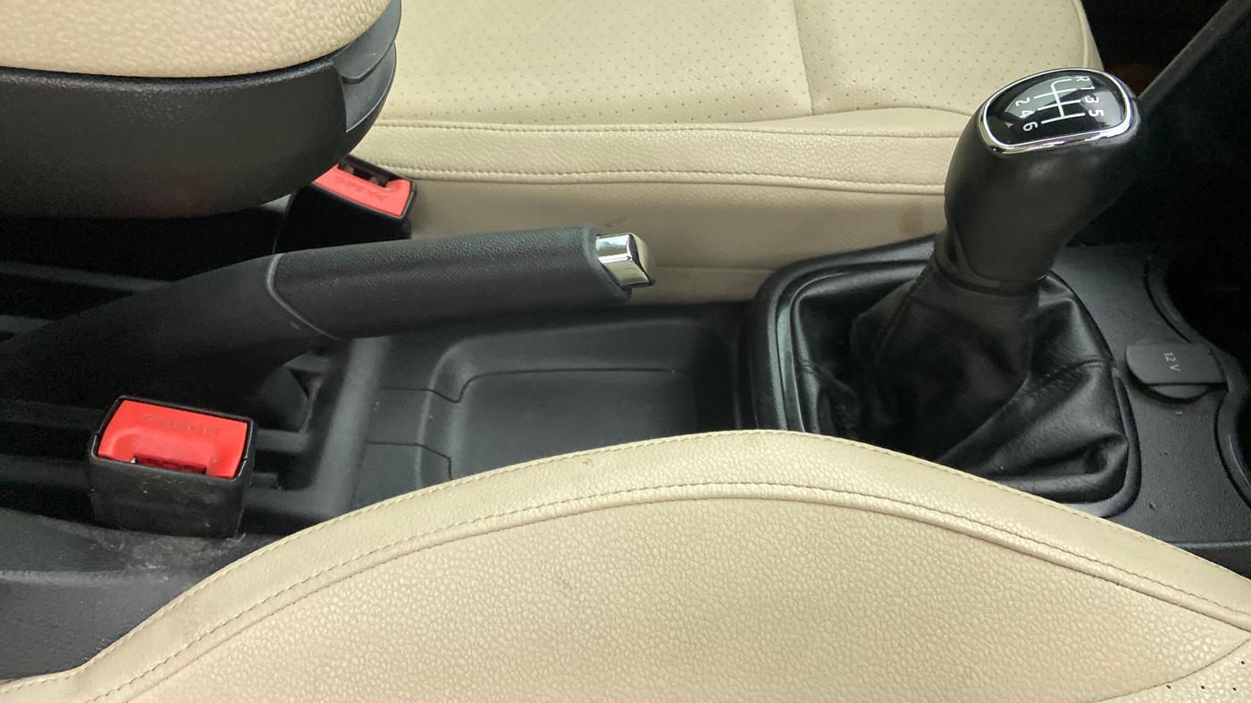 2021 Skoda Rapid STYLE TSI, Petrol, Manual, 15,504 km, Gear Lever