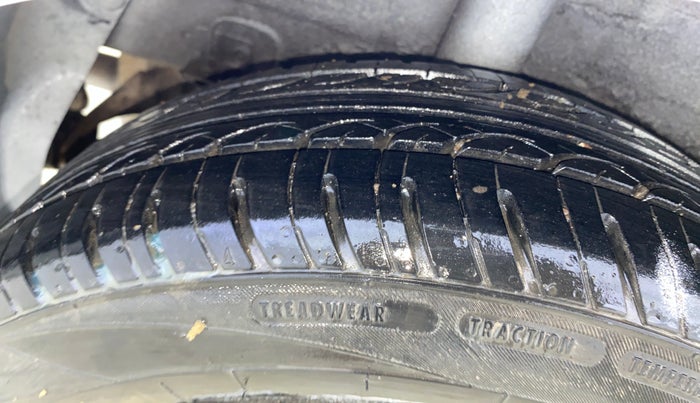 2014 Hyundai Grand i10 SPORTZ 1.2 KAPPA VTVT, Petrol, Manual, 24,632 km, Right Rear Tyre Tread