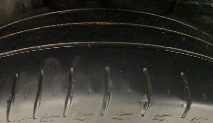 2023 Tata ALTROZ XZ + SUNROOF, Petrol, Manual, 47,293 km, Right Rear Tyre Tread