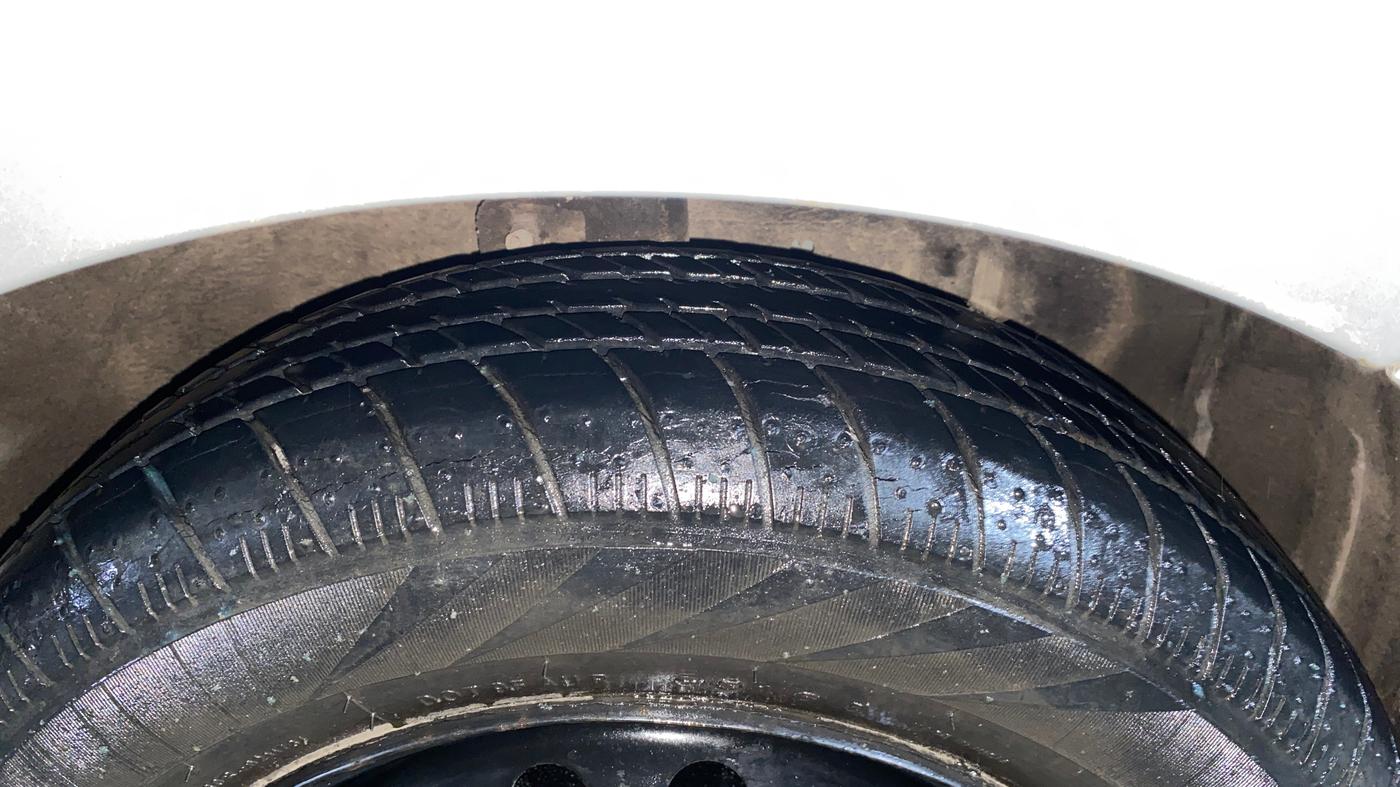 2016 Maruti Celerio VXI AMT, Petrol, Automatic, 6,405 km, Right Front Tyre Tread