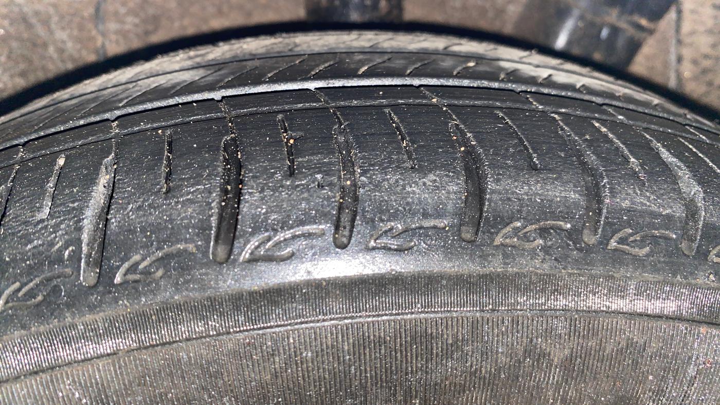 2025 Hyundai AURA S 1.2, CNG, Manual, 23,514 km, Left Rear Tyre Tread