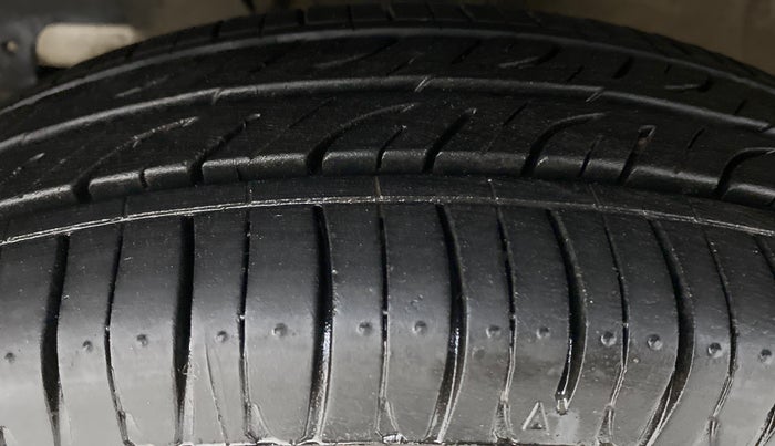 2019 Maruti New Wagon-R LXI CNG 1.0 L, CNG, Manual, 88,716 km, Left Front Tyre Tread