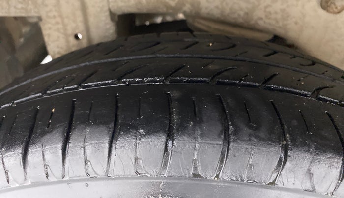 2013 Maruti A Star VXI, Petrol, Manual, 74,404 km, Right Rear Tyre Tread