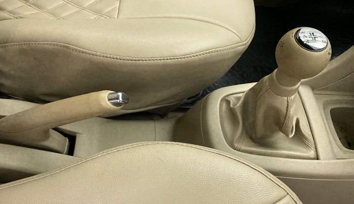 2014 Maruti Ertiga VXI CNG, CNG, Manual, 1,05,177 km, Gear Lever