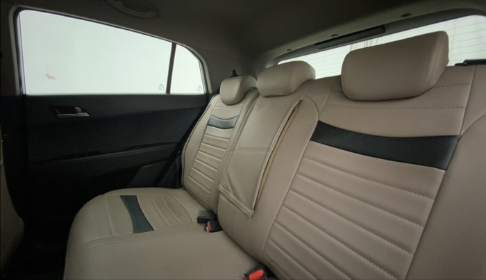 2016 Hyundai Creta SX PLUS AT 1.6 PETROL, Petrol, Automatic, 55,857 km, Right Side Rear Door Cabin