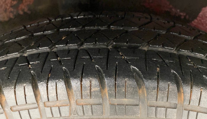 2014 Maruti Ritz VXI, Petrol, Manual, 32,713 km, Right Rear Tyre Tread