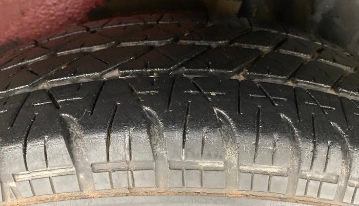 2014 Maruti Ritz VXI, Petrol, Manual, 32,713 km, Left Rear Tyre Tread