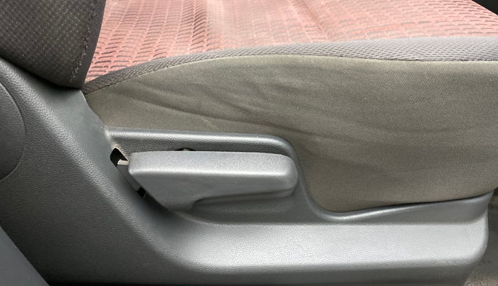 2014 Maruti Ritz VXI, Petrol, Manual, 32,713 km, Driver Side Adjustment Panel