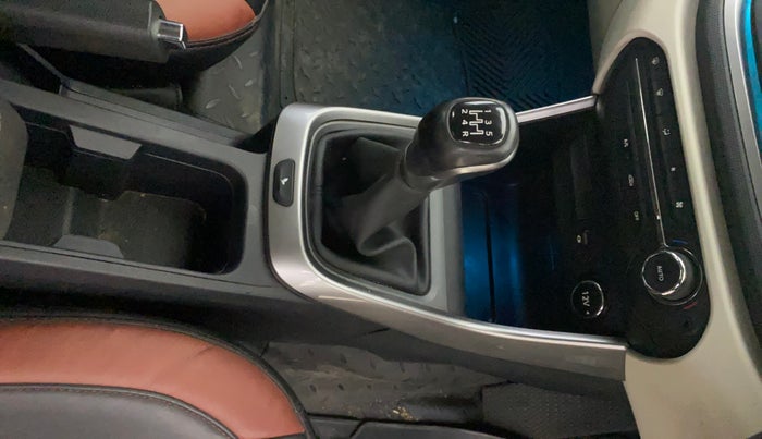 2023 Tata ALTROZ XZ PETROL, Petrol, Manual, 43,332 km, Gear Lever