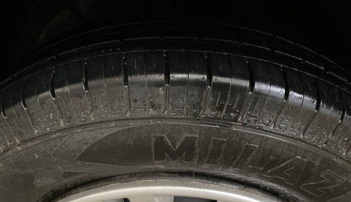 2018 Maruti Swift VXI, Petrol, Manual, 51,453 km, Left Front Tyre Tread