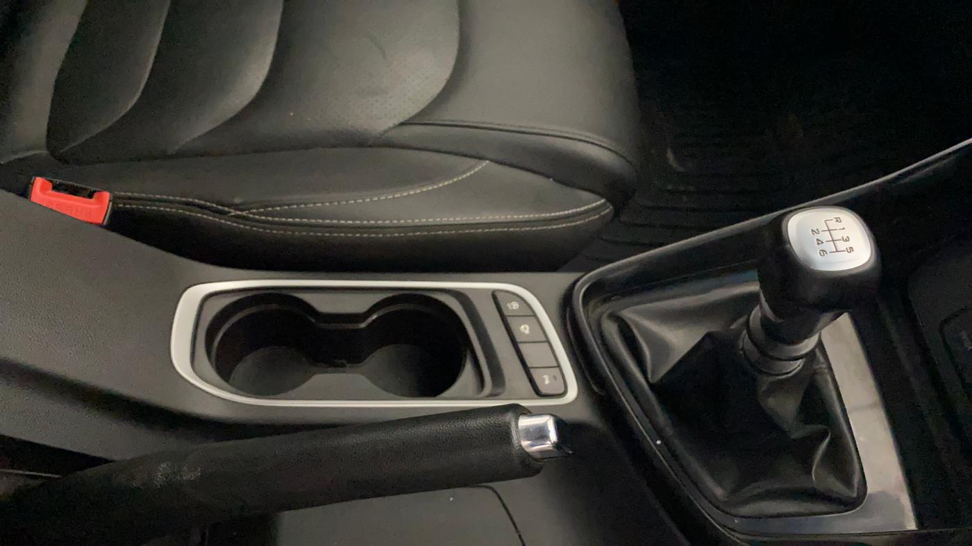 2020 MG HECTOR SHARP HYBRID 1.5 PETROL, Petrol, Manual, 87,478 km, Gear Lever