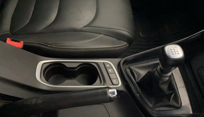 2020 MG HECTOR SHARP HYBRID 1.5 PETROL, Petrol, Manual, 87,261 km, Gear Lever