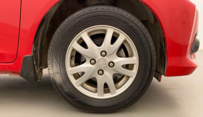 2017 Honda Brio VX AT, Petrol, Automatic, 32,453 km, Right Front Wheel