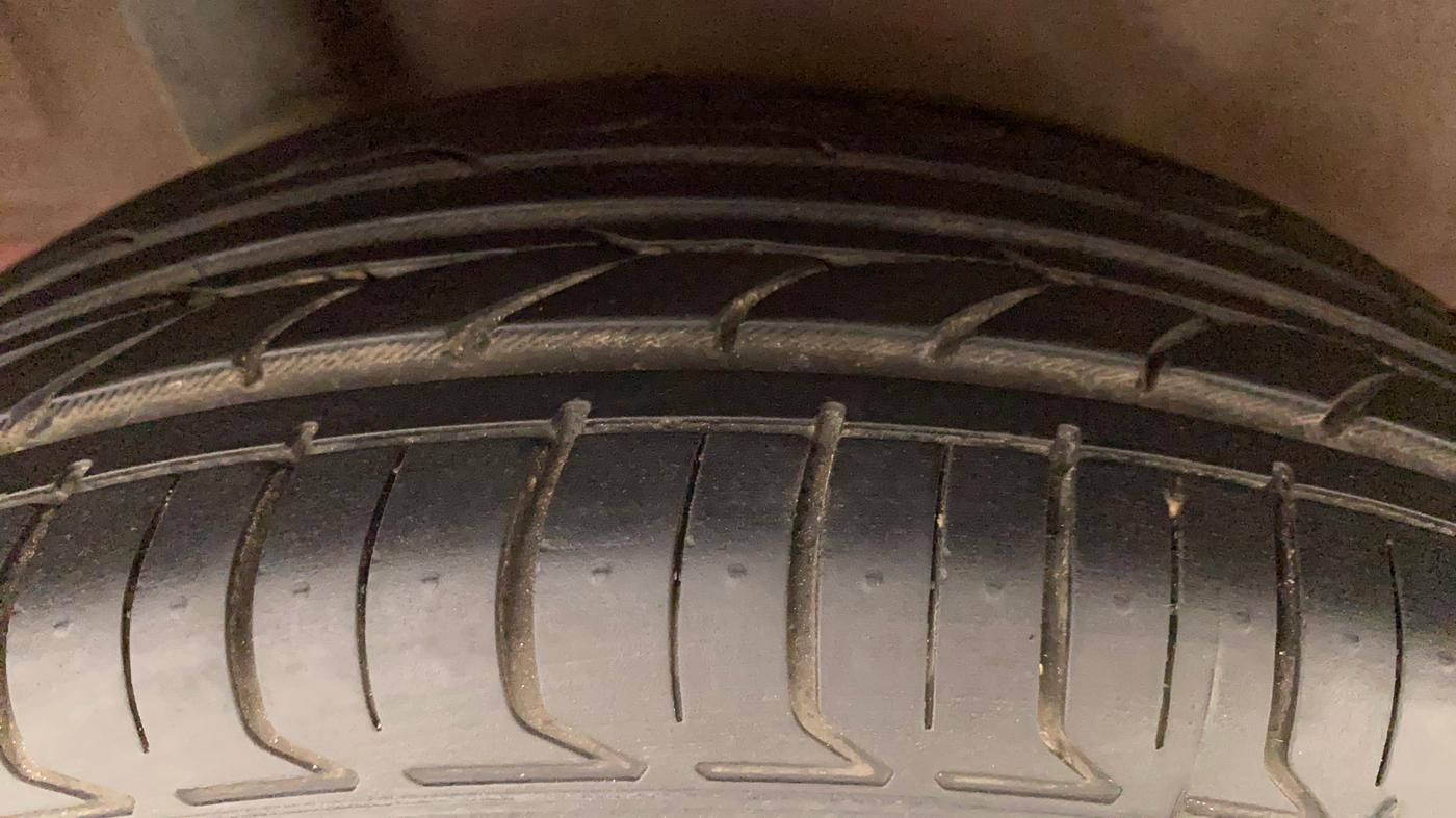 2017 Honda Brio VX AT, Petrol, Automatic, 32,453 km, Right Rear Tyre Tread