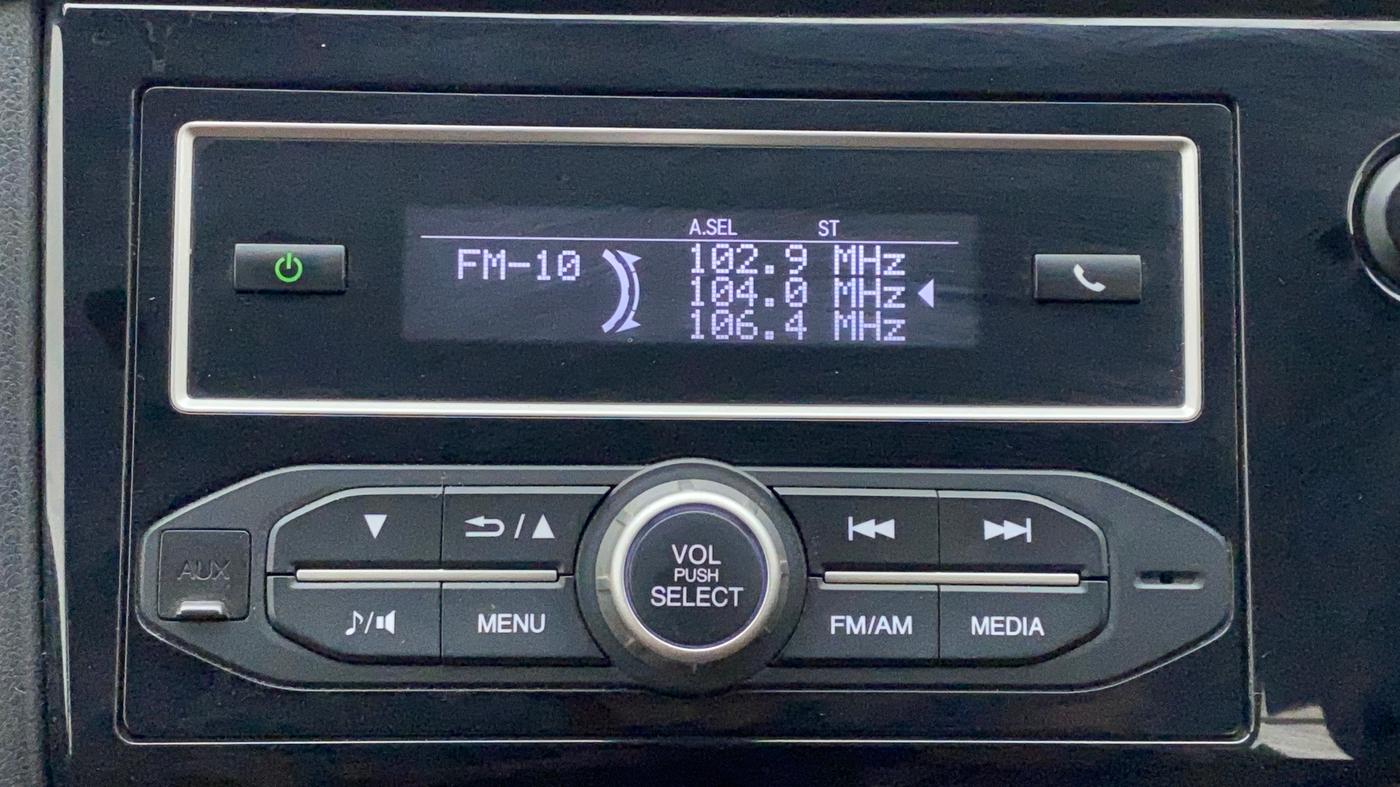 2017 Honda Brio VX AT, Petrol, Automatic, 32,453 km, Infotainment System