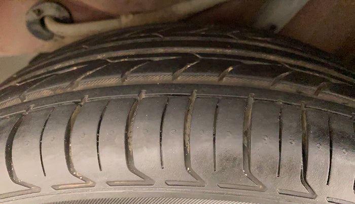 2017 Honda Brio VX AT, Petrol, Automatic, 32,453 km, Left Rear Tyre Tread