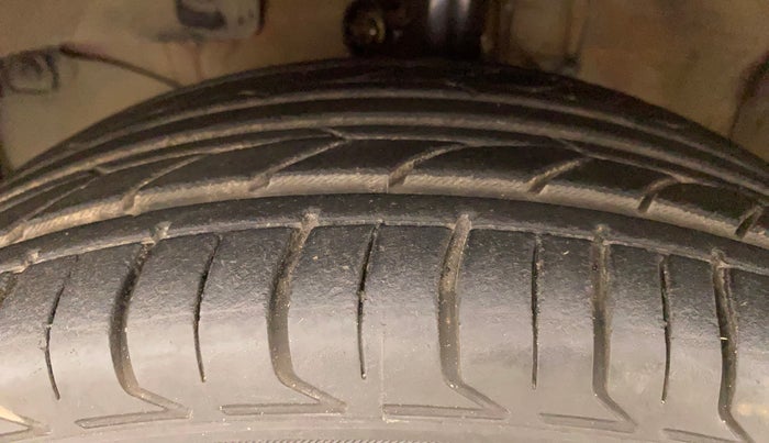 2017 Honda Brio VX AT, Petrol, Automatic, 32,453 km, Left Front Tyre Tread