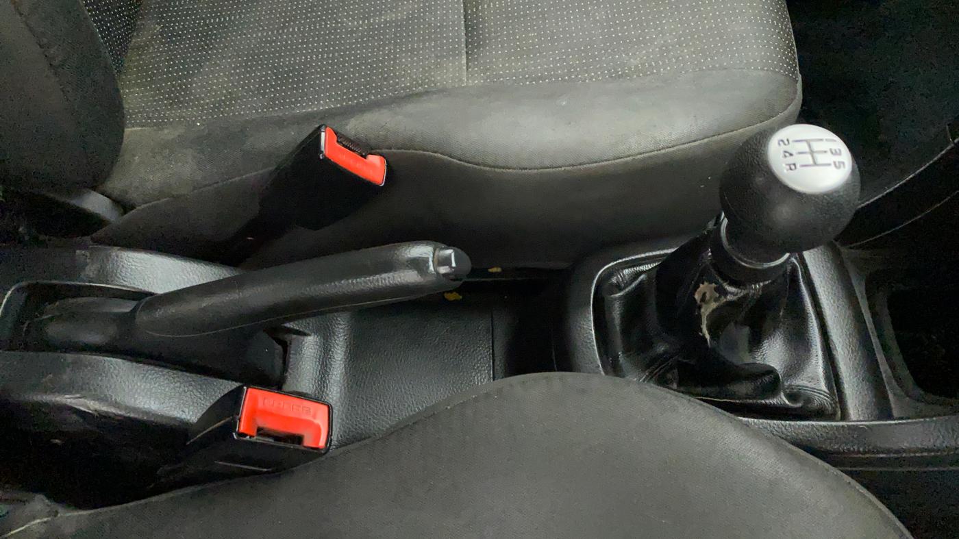 2015 Maruti Swift LXI (O), Petrol, Manual, 63,072 km, Gear Lever