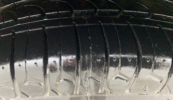 2019 Hyundai Elite i20 MAGNA PLUS 1.2, Petrol, Manual, 39,201 km, Left Front Tyre Tread