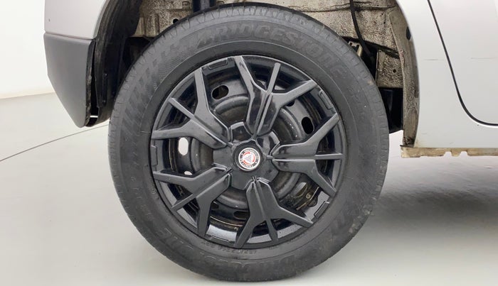 2019 Mahindra Kuv100 K2 TRIP CNG, CNG, Manual, 57,019 km, Right Rear Wheel