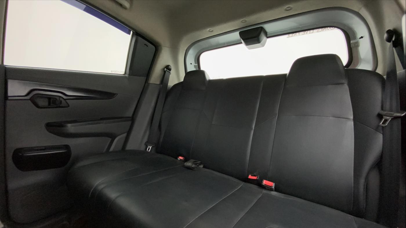 2019 Mahindra Kuv100 K2 TRIP CNG, CNG, Manual, 57,019 km, Right Side Rear Door Cabin