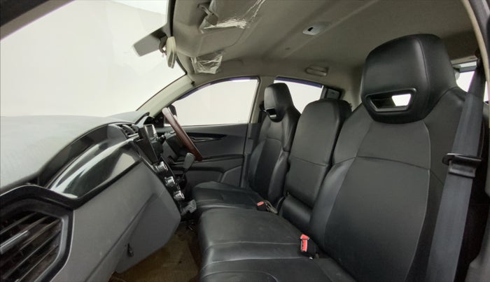 2019 Mahindra Kuv100 K2 TRIP CNG, CNG, Manual, 57,019 km, Right Side Front Door Cabin