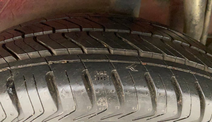 2014 Maruti Celerio VXI AMT, Petrol, Automatic, 94,381 km, Left Rear Tyre Tread